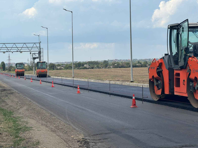 В Усть‑Лабинском районе ремонтируют трассу