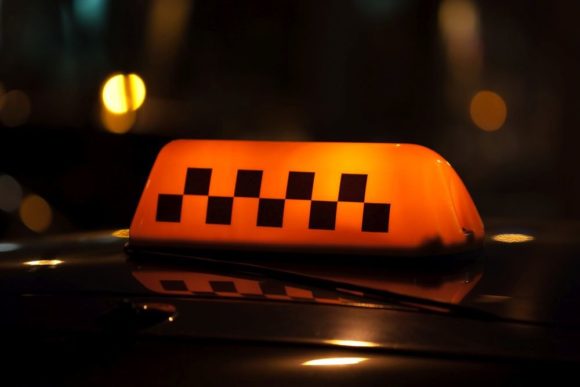 В Туапсинском районе ищут нелегальных таксистов