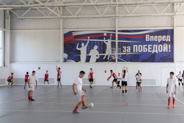 В Отрадненском районе открыли новый спортивный зал В Отрадненском районе открыли новый спортивный зал