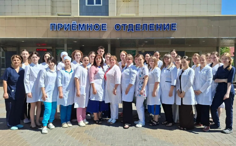 На Кубани трудоустраивают выпускников медколледжей