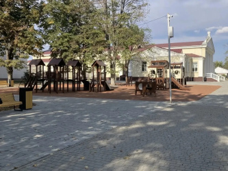 В парке станицы Новолеушковской завершают благоустройство