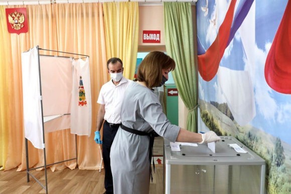 Вениамин Кондратьев принял участие в голосовании по поправкам в Конституцию РФ
