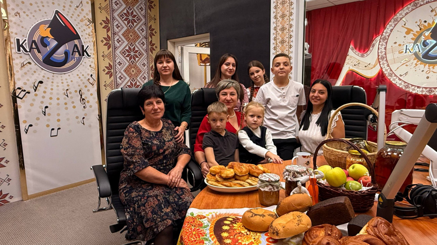 В гостях семья Кожуховых и Шитовых из станицы Смоленской Северского района В гостях семья Кожуховых и Шитовых из станицы Смоленской Северского района