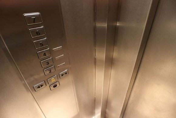В Краснодаре по программе капремонта заменили 250 лифтов в многоквартирных домах