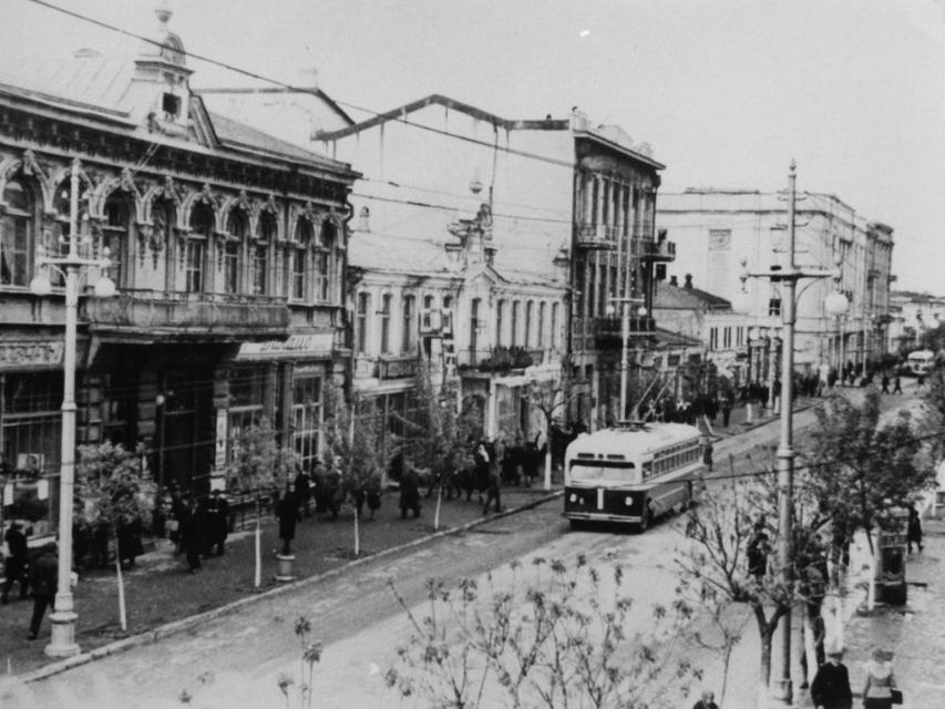 1950 год. В Краснодаре пустили первый троллейбус