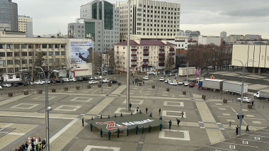 Из Краснодара отправили около 30 тонн гуманитарной помощи в воинские части и мирным жителям Херсонской области.