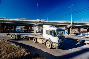 В Краснодаре ограничилидвижение грузовиков В Краснодаре ограничилидвижение грузовиков
