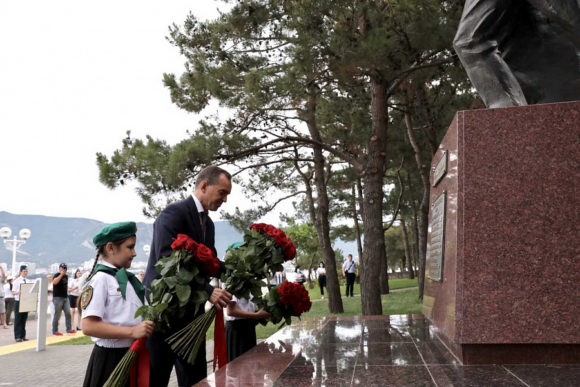В Геленджике состоялось торжественное открытие памятника куниковцам