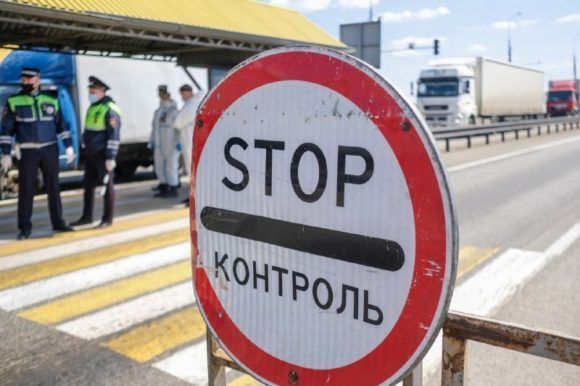 Более 400 автомобилей отказались от въезда на территорию Кубани из-за обязательной обсервации