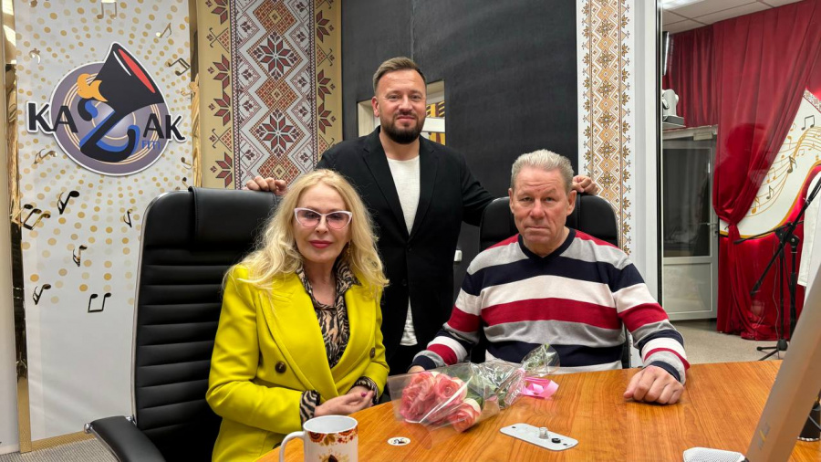«Я календарь переверну!». Вспоминаем ковры, хрусталь и чехословацкую стенку «Я календарь переверну!». Вспоминаем ковры, хрусталь и чехословацкую стенку