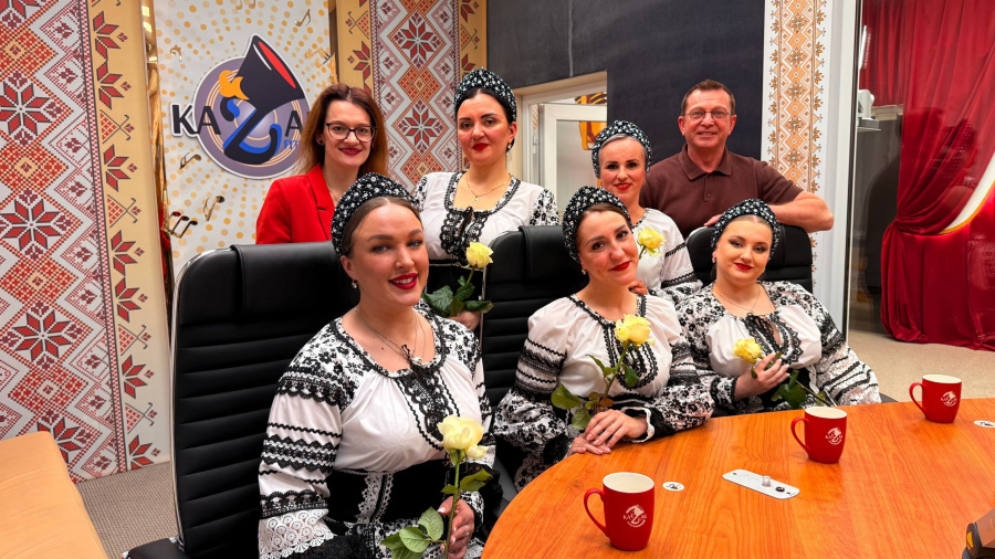 Солистки Ансамбля казачьей песни "Зарница"