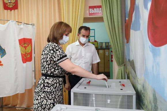 Вениамин Кондратьев принял участие в голосовании