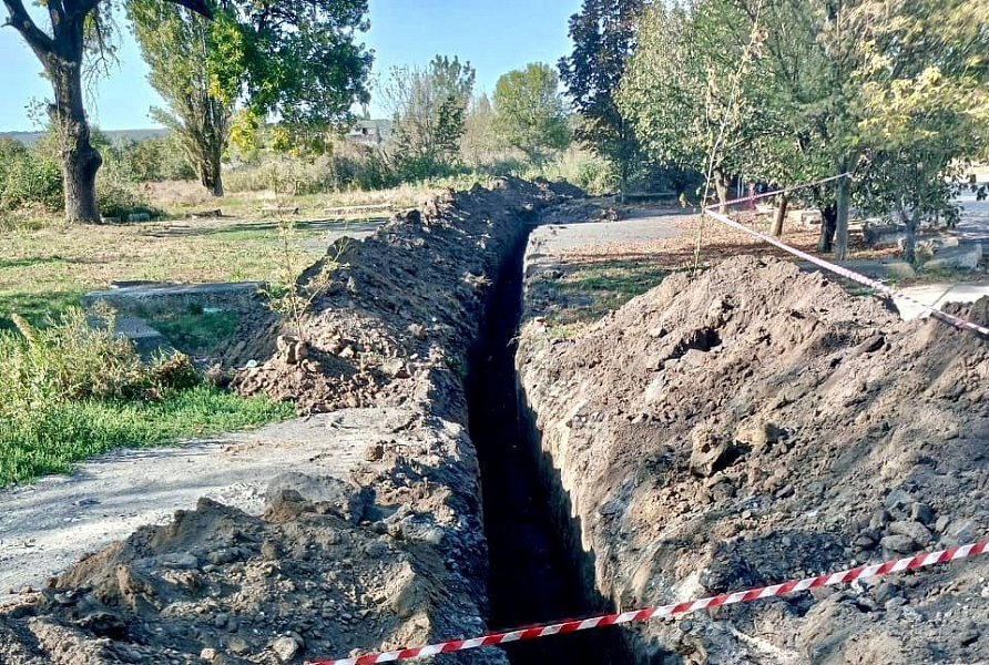 Аварийный участок водовода заменят в Темрюкском районе Аварийный участок водовода заменят в Темрюкском районе