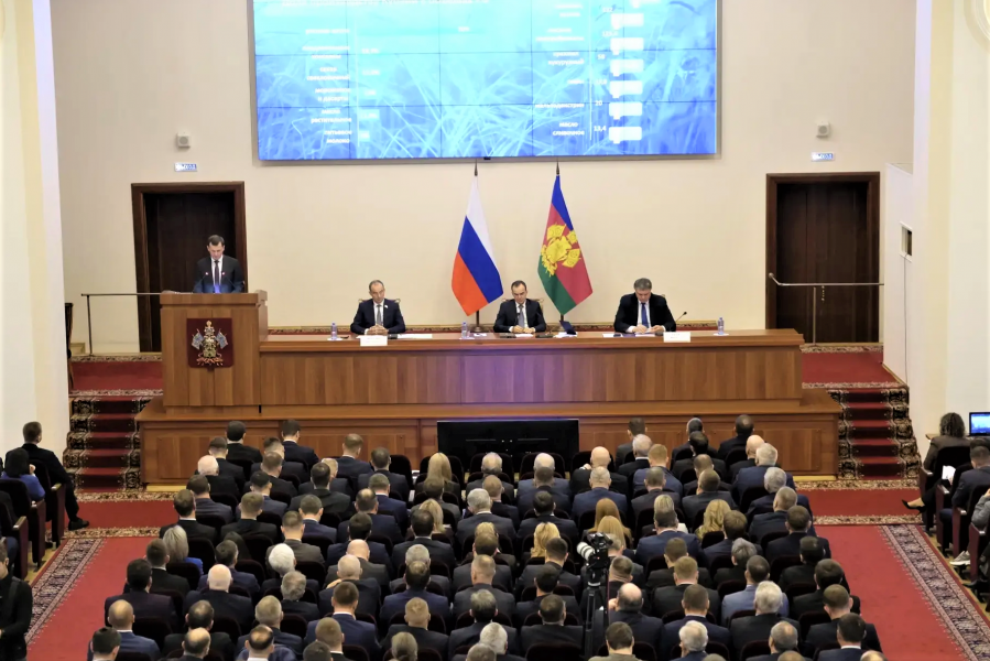 Вениамин Кондратьев: Накопленный запас прочности в предыдущие годы позволил не допустить «переохлаждения» экономики края