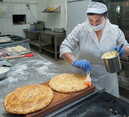 Национальные общины Сочи приняли участие в акции «Испеки пироги и скажи: «Спасибо!»