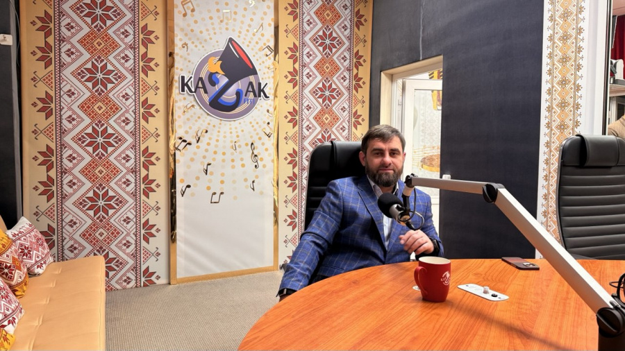 Темперамент и энергия: в гостях у Казака народный артист Чеченской республики Абумуслим Авторханов Темперамент и энергия: в гостях у Казака народный артист Чеченской республики Абумуслим Авторханов