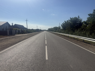 Ремонт дороги продолжают в Калининском районе