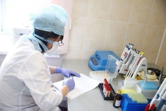 На Кубани начали выплачивать стимулирующие надбавки медикам за работу с больными коронавирусом
