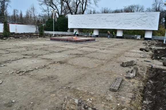 В Краснодаре отремонтируют мемориальный комплекс «Вечный огонь»