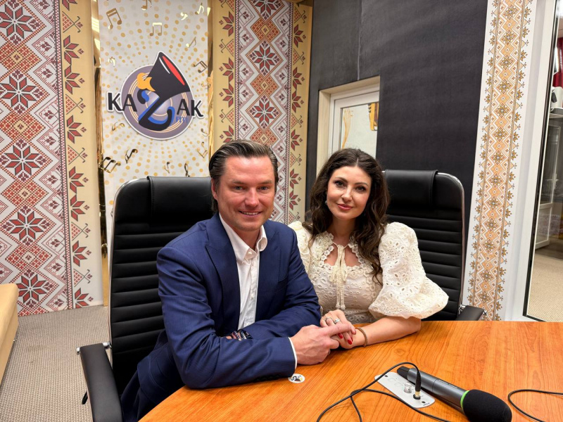 Анастасия Малькова-Макеева и Роман Мальков в гостях утреннего шоу "Алло, село!" Анастасия Малькова-Макеева и Роман Мальков в гостях утреннего шоу "Алло, село!"