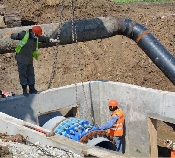 Специалисты приступили к запуску системы водоснабжения на новом участке «Троицкого группового водопровода»
