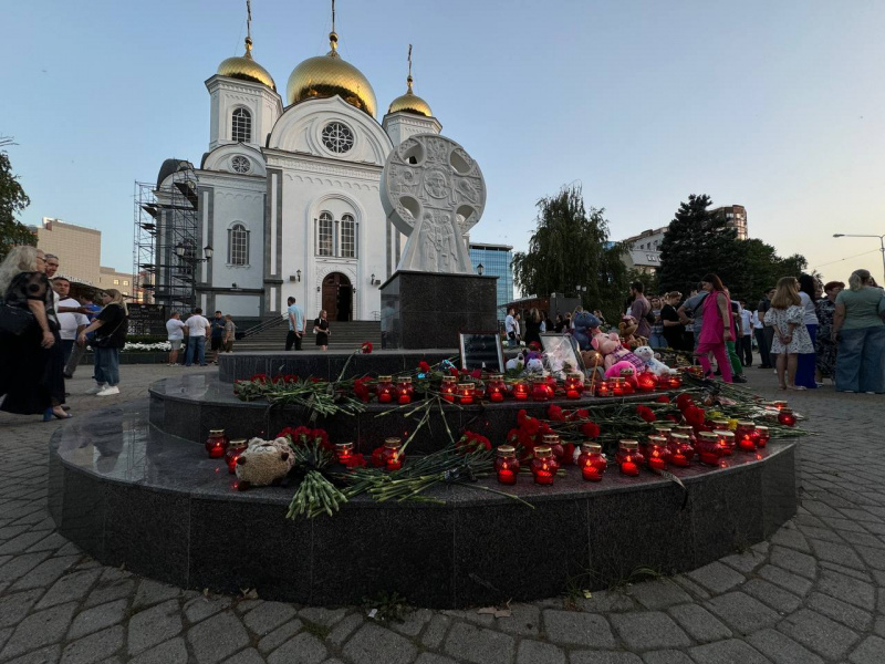 На Кубани почтили память погибших в Севастополе, Махачкале и Дербенте