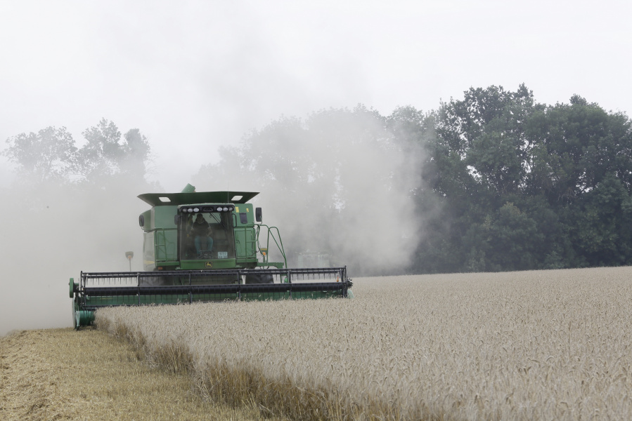 Вениамин Кондратьев: Важнейшая задача для нас – обеспечить качественный сев яровых культур в марте