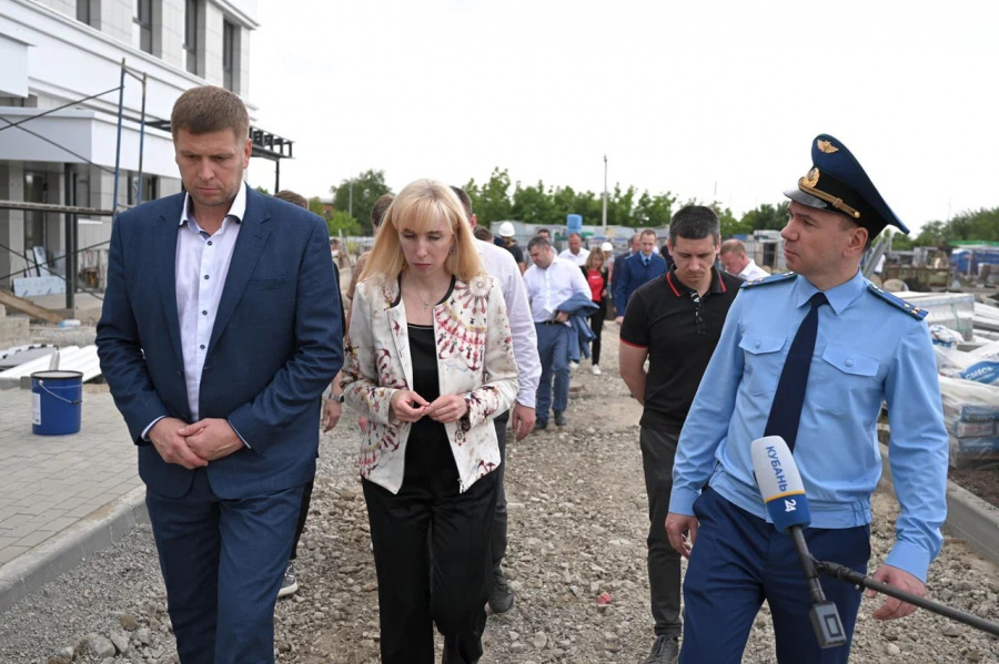 Анна Минькова посмотрела социальные объекты Динского района Анна Минькова посмотрела социальные объекты Динского района