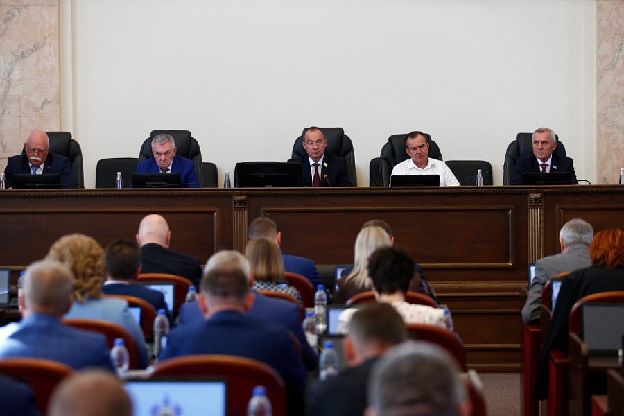 На Кубани расширили меры поддержки пострадавших во время ЧС жителей На Кубани расширили меры поддержки пострадавших во время ЧС жителей