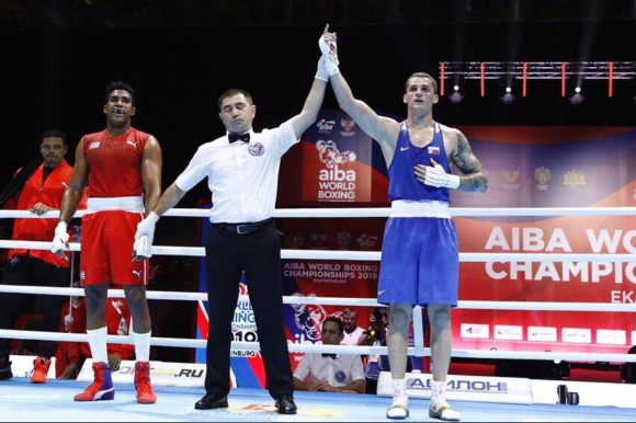 Крымчанин вышел в полуфинал чемпионата мира по боксу