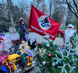 Мотопробег Дедов Морозов под музыку КАЗАК FM прошёл в Краснодаре