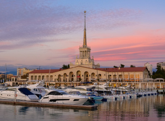 Вениамин Кондратьев: Порт Сочи не готов принимать грузопассажирские суда